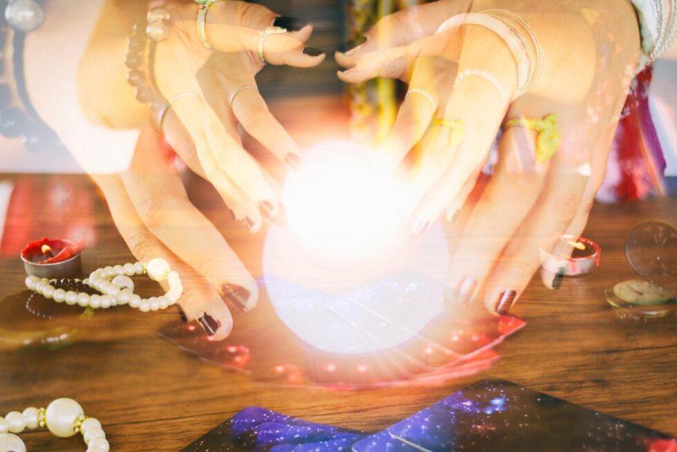 La science et la voyance sont-elles compatibles ?